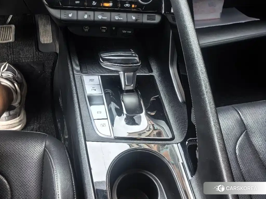 Hyundai Elantra 2023 Белый из Китая, фото 2