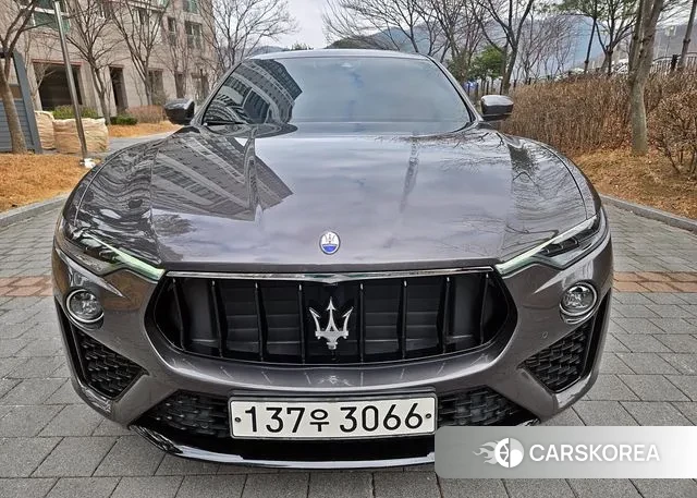 Maserati Levante 2020 Серый из Кореи