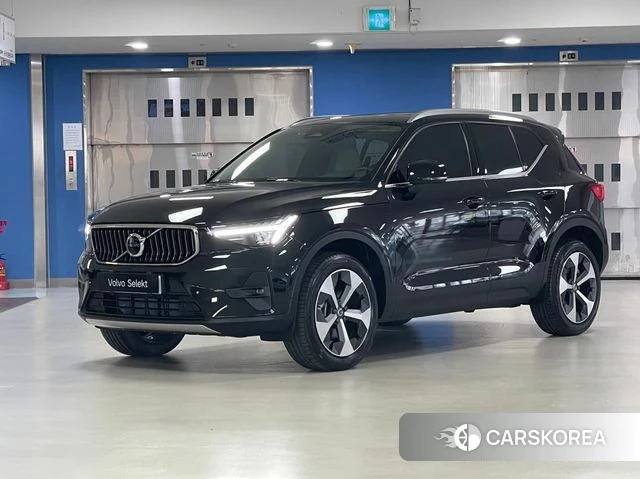 Volvo XC40 2026 Черный из Кореи