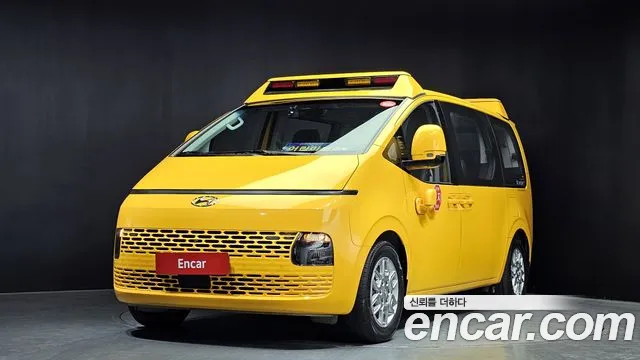 Hyundai Staria 2023 Желтый из Кореи