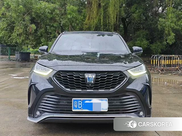 Toyota Crown Lufang 2022 Черный из Китая