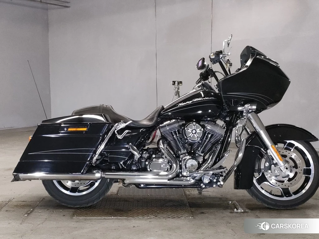 Проданный Harley-Davidson Road Glide FLTRX1690 2013 из Японии, фото 2