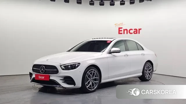 Mercedes-Benz E-Class W213 2022 Белый из Кореи