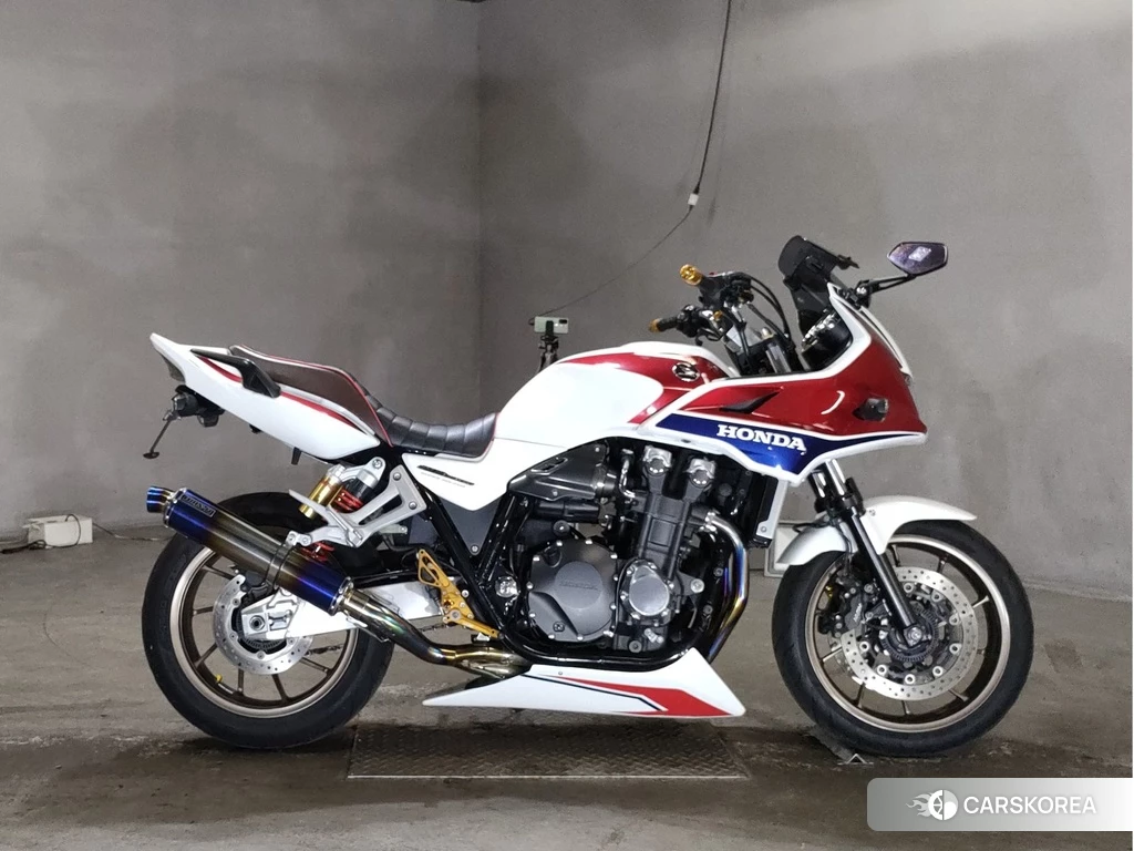 Проданный Honda CB1300SF BOLDOR 2014 из Японии, фото 2