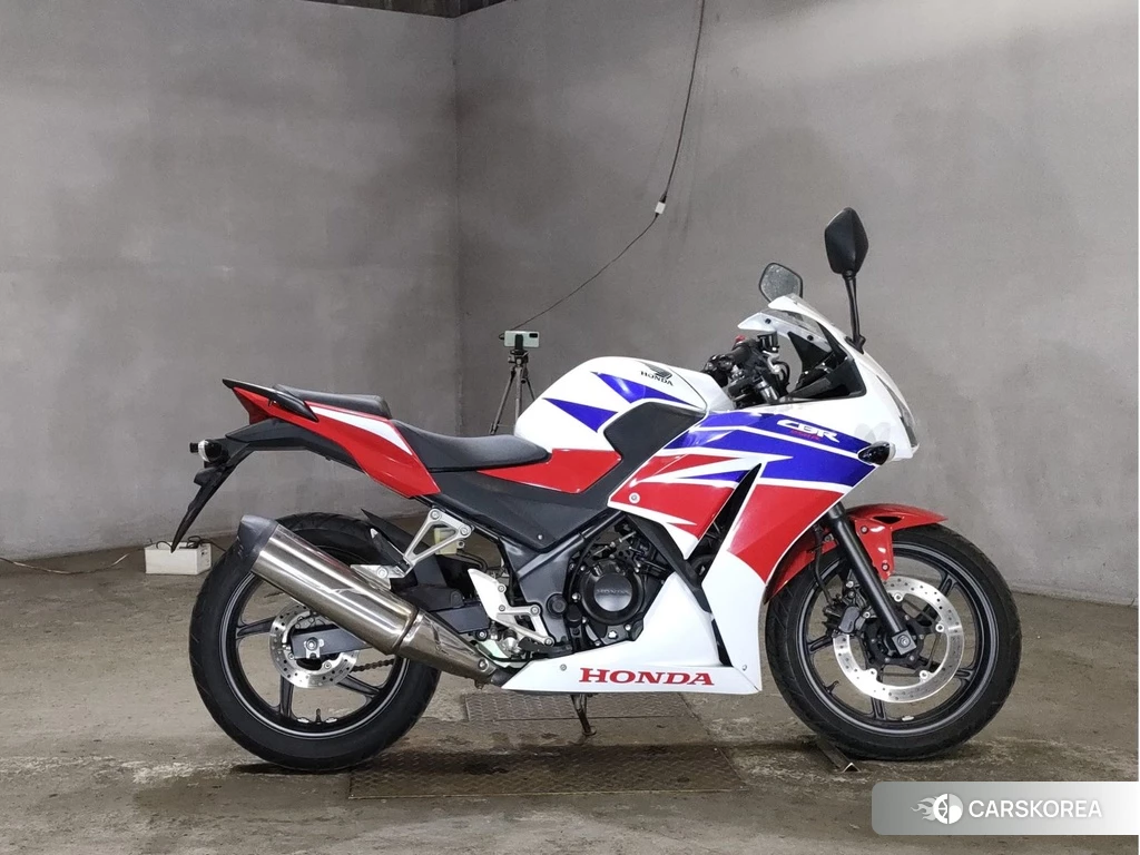 Проданный Honda CBR250R 2015 из Японии