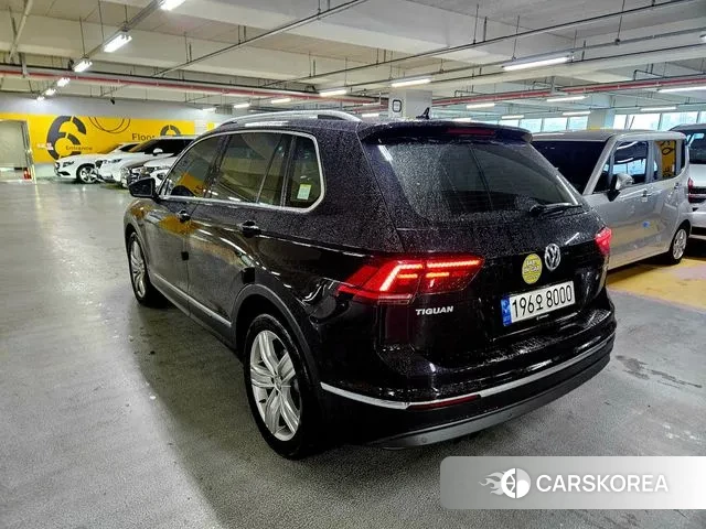 Volkswagen Tiguan second Generation 2020 Черный из Кореи