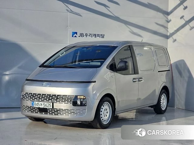 Hyundai Staria 2022 Серебряный из Кореи
