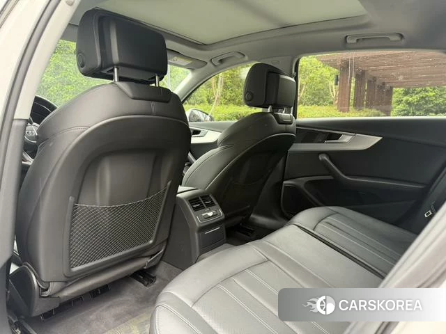 Audi A4L 2021 Белый из Китая