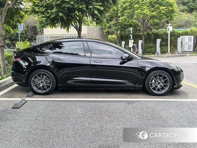 Tesla Model 3 2023 Черный из Китая