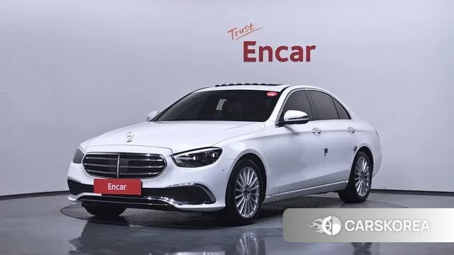 Mercedes-Benz E-Class W213 2021 Белый из Кореи