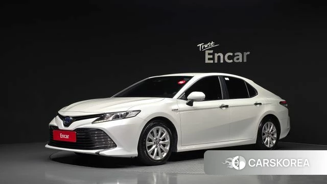 Toyota Camry (XV70) 2019 Белый из Кореи