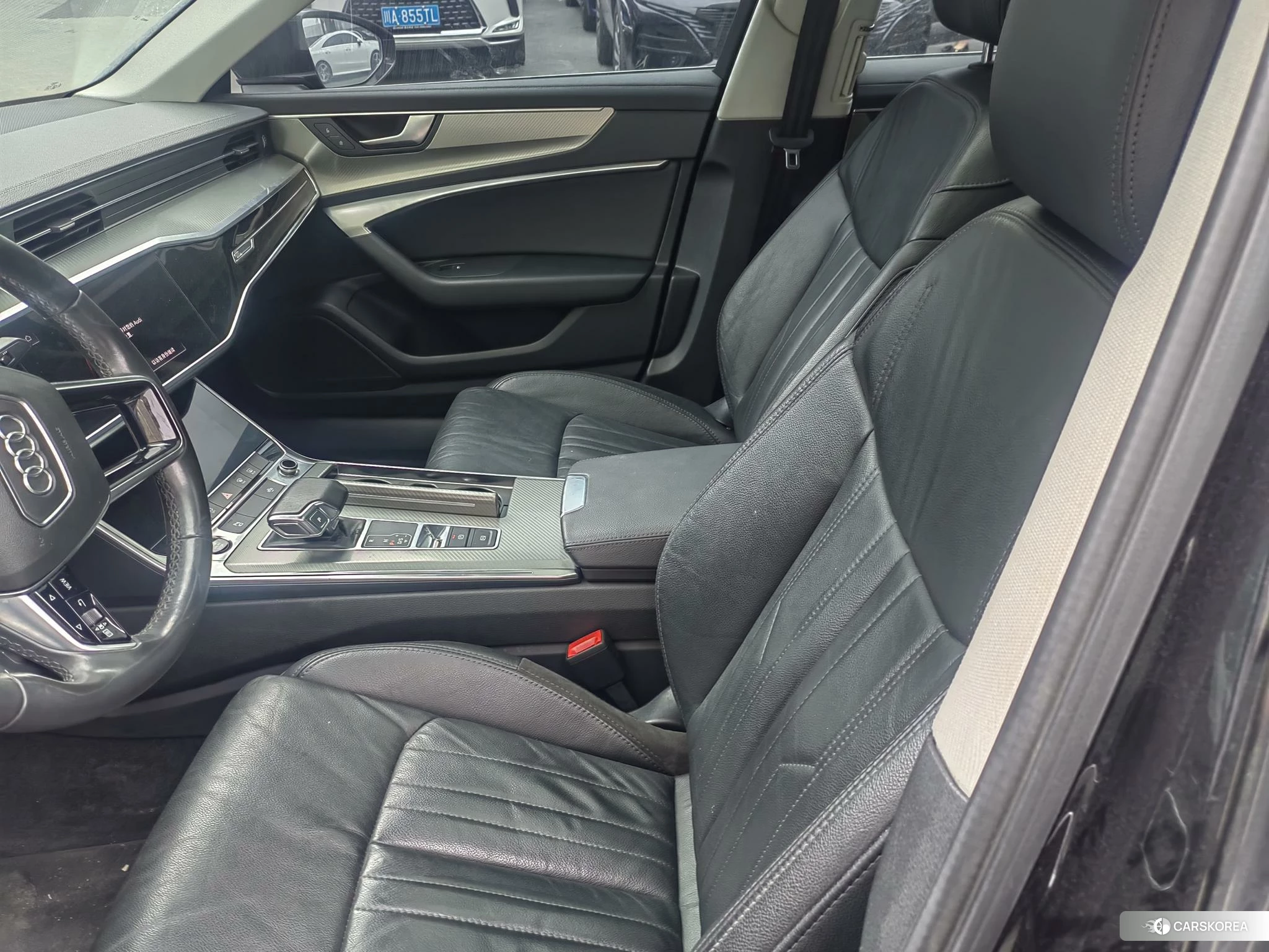 Audi A6L 2020 Черный из Китая