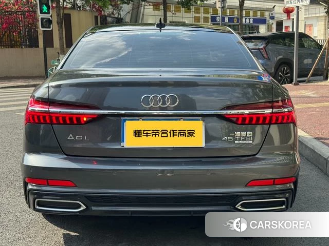 Audi A6L 2021 Темно-серый из Китая