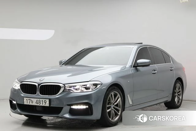 BMW 5 Series (G30) 2018 Светло-серебряный цвет из Кореи