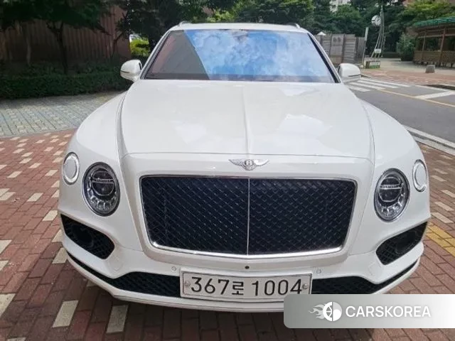 Bentley Bentayga 2019 Белый из Кореи