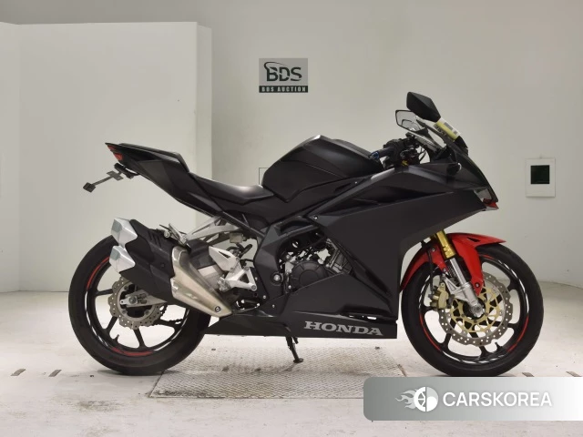 Проданный Honda CBR250RR 2017 из Японии