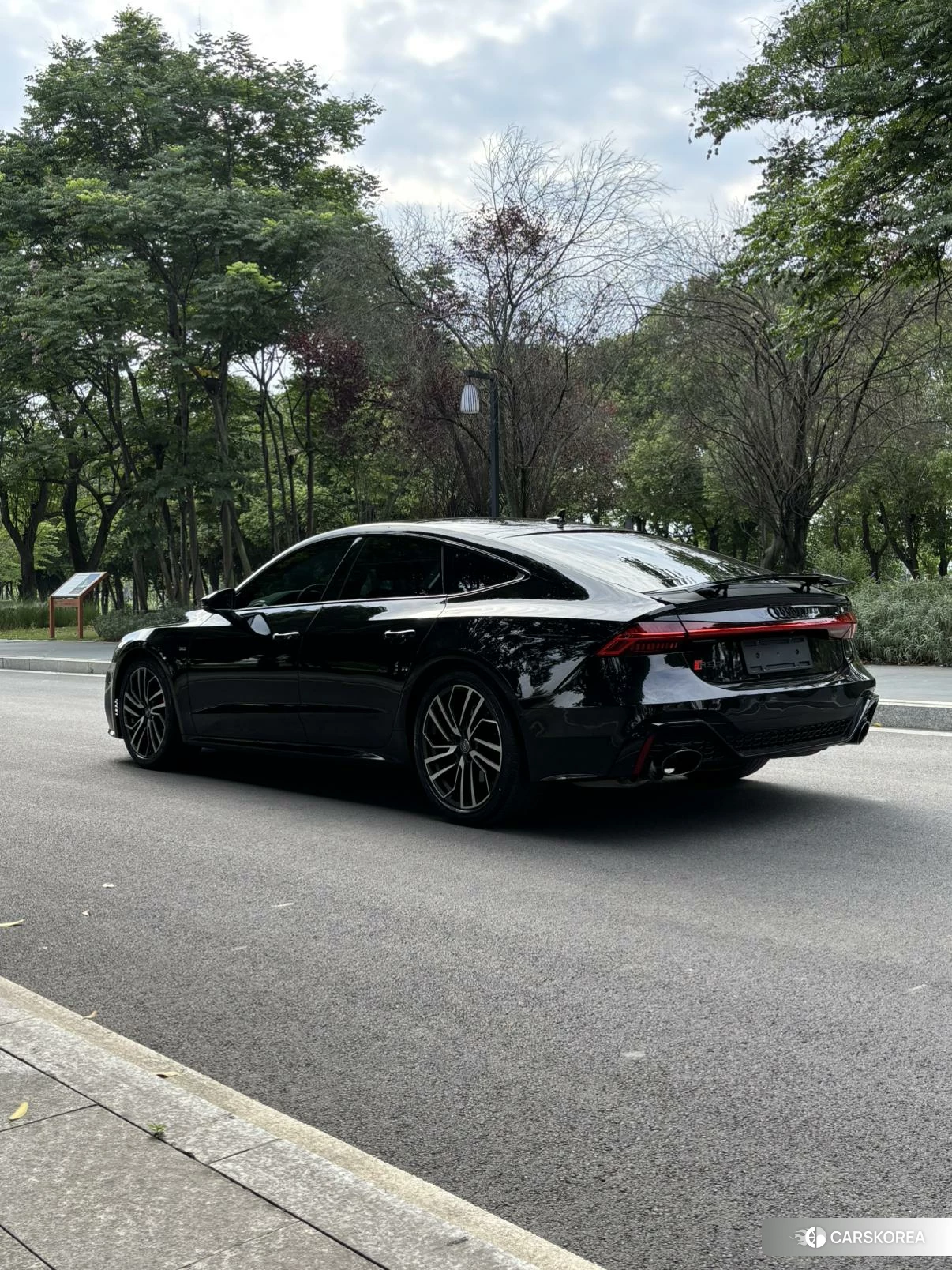 Audi A7 2022 Черный из Китая