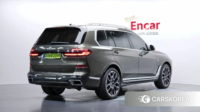 BMW X7 (G07) 2024 Цвет тростника из Кореи