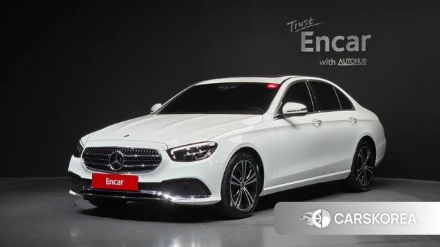 Mercedes-Benz E-Class W213 2021 Белый из Кореи