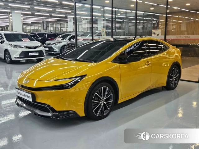 Toyota Prius 5th Generation 2023 Желтый из Кореи