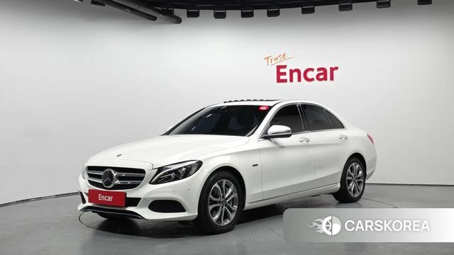 Mercedes-Benz C-Class W205 2018 Белый из Кореи