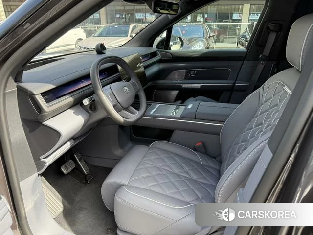 Weilai ES8 2026 Темно-серый из Китая