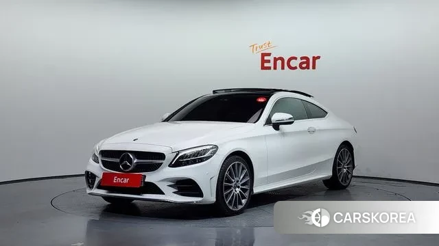 Mercedes-Benz C-Class W205 2019 Белый из Кореи
