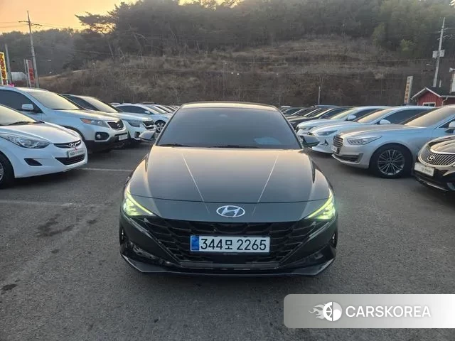 Hyundai Avante (CN7) 2021 Темно-зеленый из Кореи