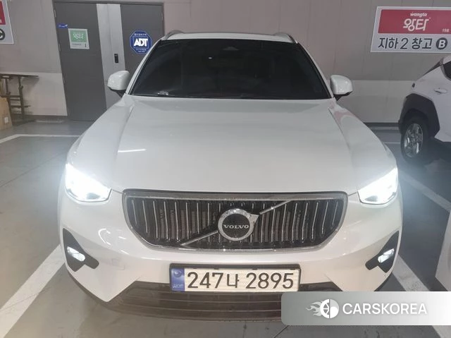 Volvo XC40 2023 Белый из Кореи