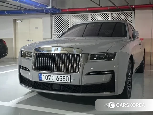 Rolls-Royce Ghost 2nd Generation 2022 Серебристо-серый из Кореи