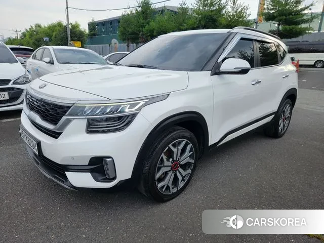 Kia Seltos 2019 Белый из Кореи