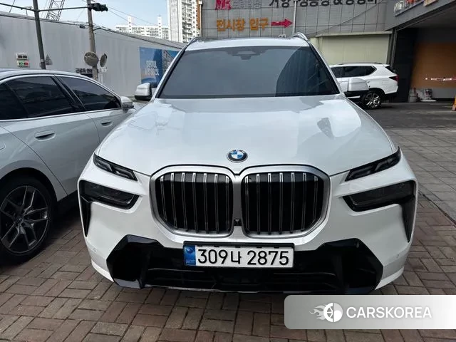 BMW X7 (G07) 2024 Белый из Кореи