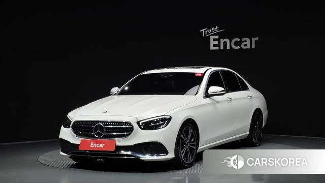 Mercedes-Benz E-Class W213 2021 Белый из Кореи