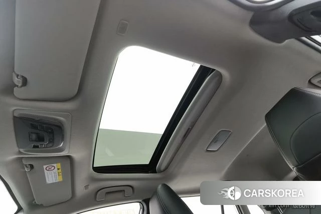 Toyota Corolla Sharp amplifier 2024 Белый из Китая