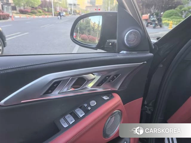 BMW XM 2024 Черный из Китая