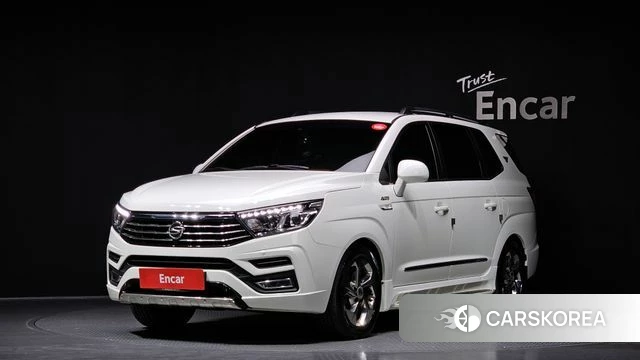 Ssangyong Korando Turismo 2018 Белый из Кореи
