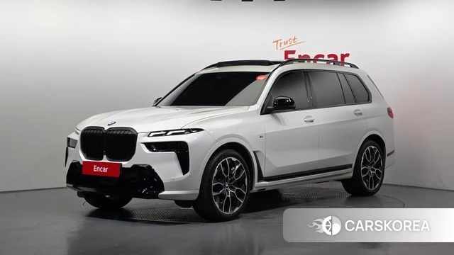 BMW X7 (G07) 2025 Белый из Кореи