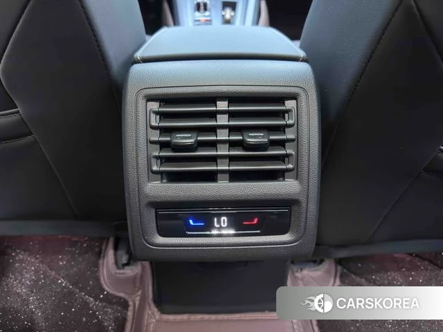 Volkswagen Golf 2023 Белый из Китая