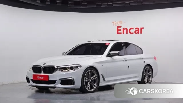 BMW 5 Series (G30) 2018 Белый из Кореи