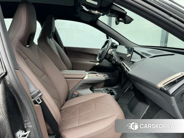 BMW iX 2024 Черный из Китая