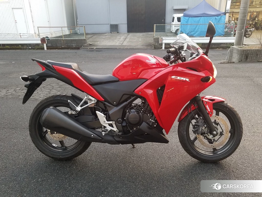 Проданный Honda CBR250R ABS 2013 из Японии