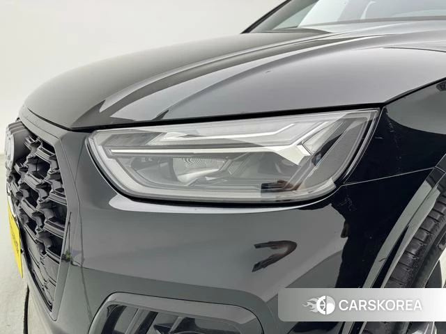 Audi Q5L 2023 Черный из Китая