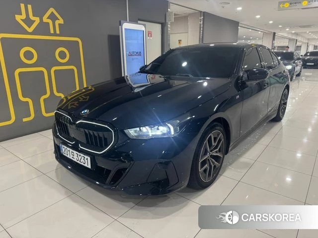 BMW 5 Series (G60) 2024 Синий из Кореи