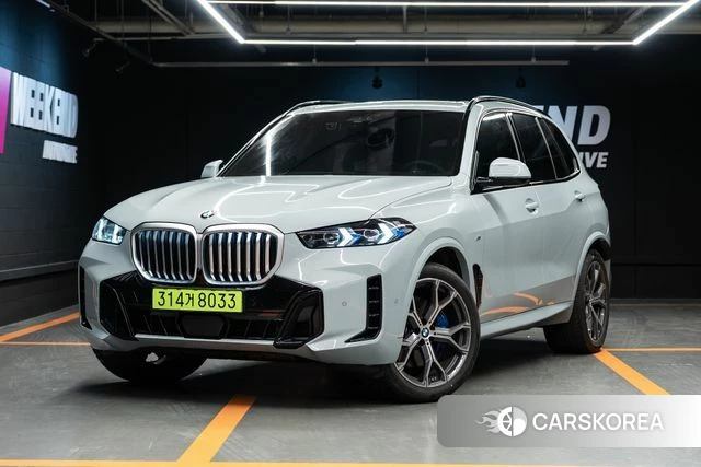 BMW X5 (G05) 2025 Светло-серебряный цвет из Кореи