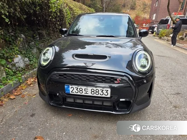 Mini Cooper S 2024 Черный из Кореи