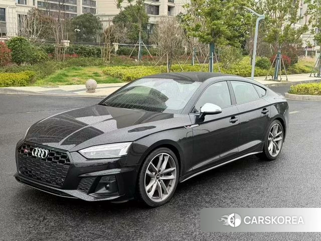 Audi S5 2022 Черный из Китая