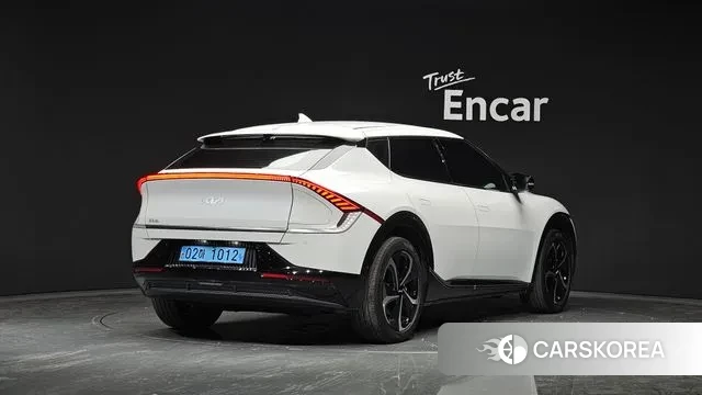 Kia EV6 2023 Белый из Кореи