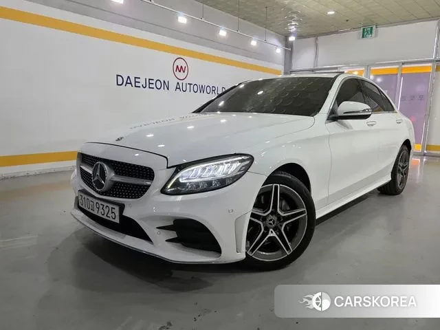 Mercedes-Benz C-Class W205 2019 Белый из Кореи