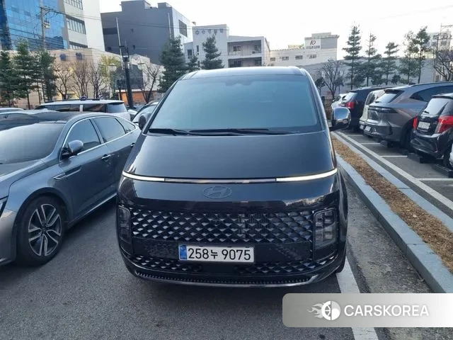 Hyundai Staria 2025 Черный из Кореи