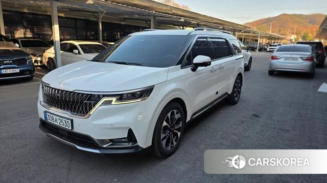 Kia Carnival 4th generation 2023 Белый из Кореи